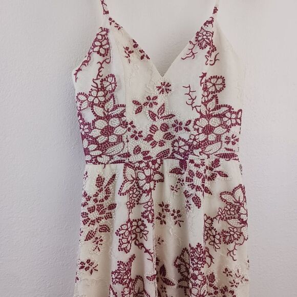 Dress the Population beige and wine sparkle lace v neckline flare skirt size S - Picture 2 of 7